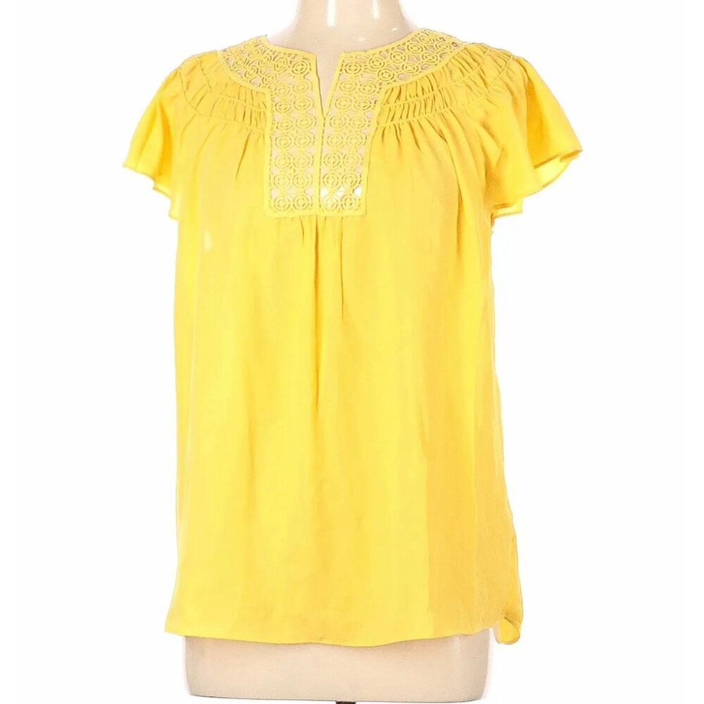 Max Studio beautiful yellow lace top Size L